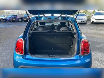 Used MINI Hatch 2023 for sale - 77543535: Photo