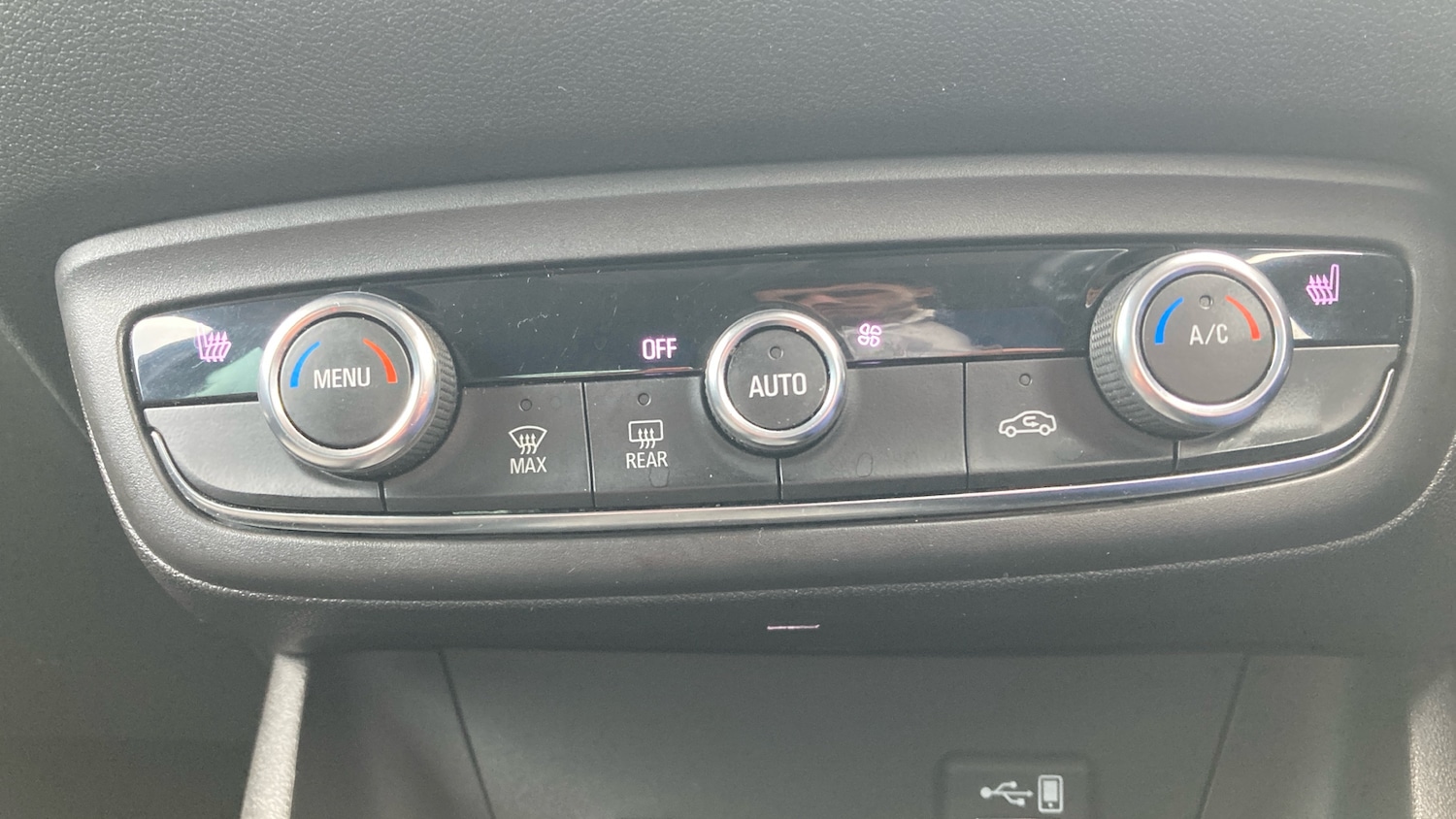 Used Vauxhall Crossland 2022 for sale - 76455116: Photo 31