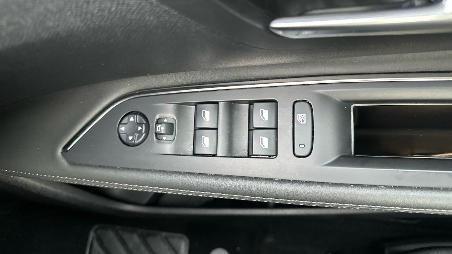 Used Peugeot 5008 2020 for sale - 76530883: Photo 21