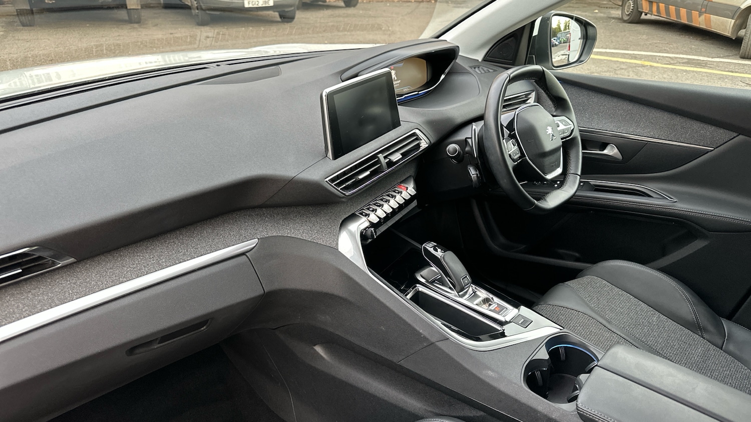 Used Peugeot 5008 2020 for sale - 76530883: Photo 9