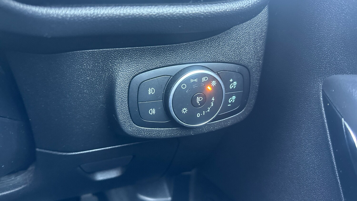 Used Ford Fiesta 2017 for sale - 77962168: Photo 22