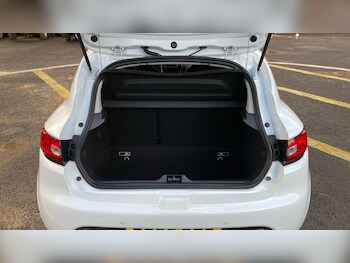 Used Renault Clio 2018 for sale - 76795032: Photo