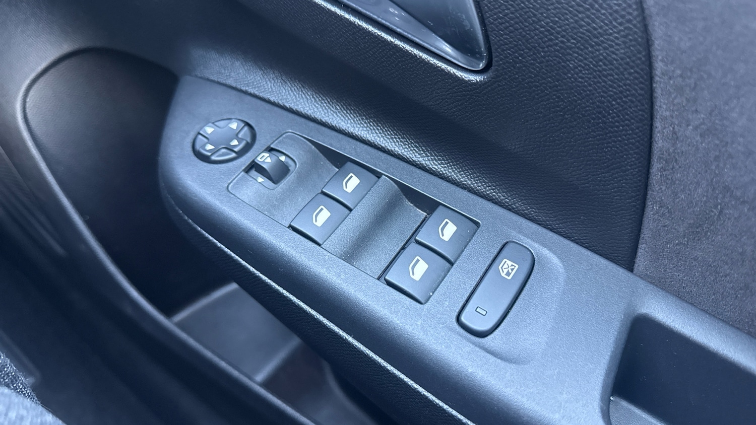 Used Vauxhall Corsa 2023 for sale - 76663875: Photo 36