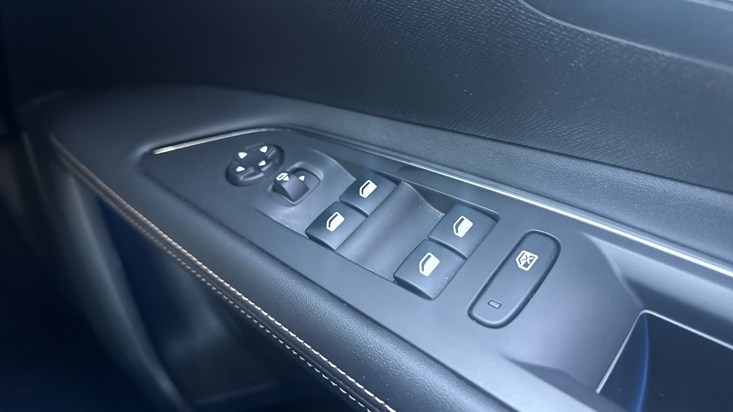 Used Peugeot 3008 2019 for sale - 77663343: Photo 40