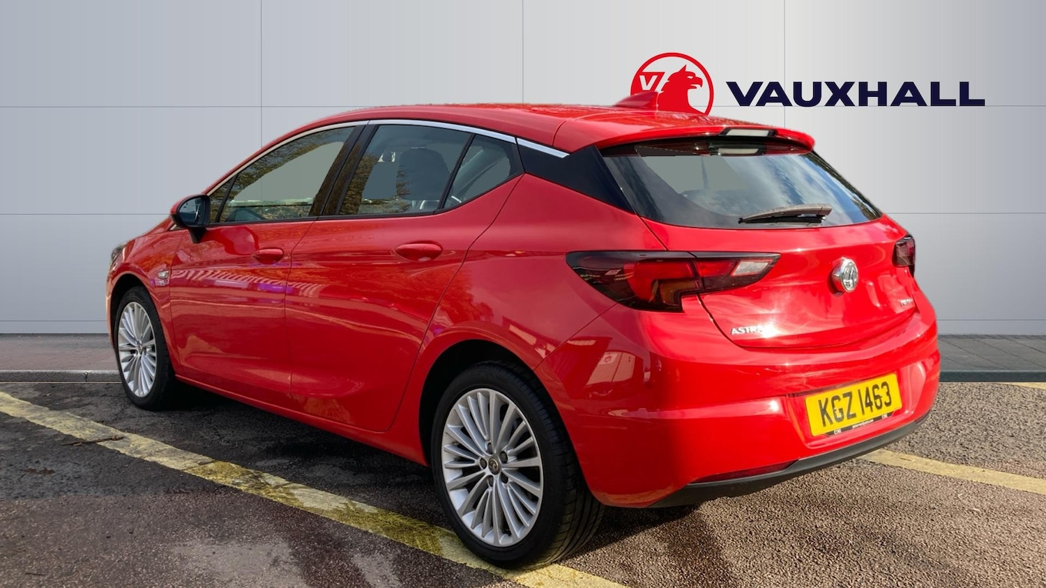 Used Vauxhall Astra 2018 for sale - 76504833: Photo 2