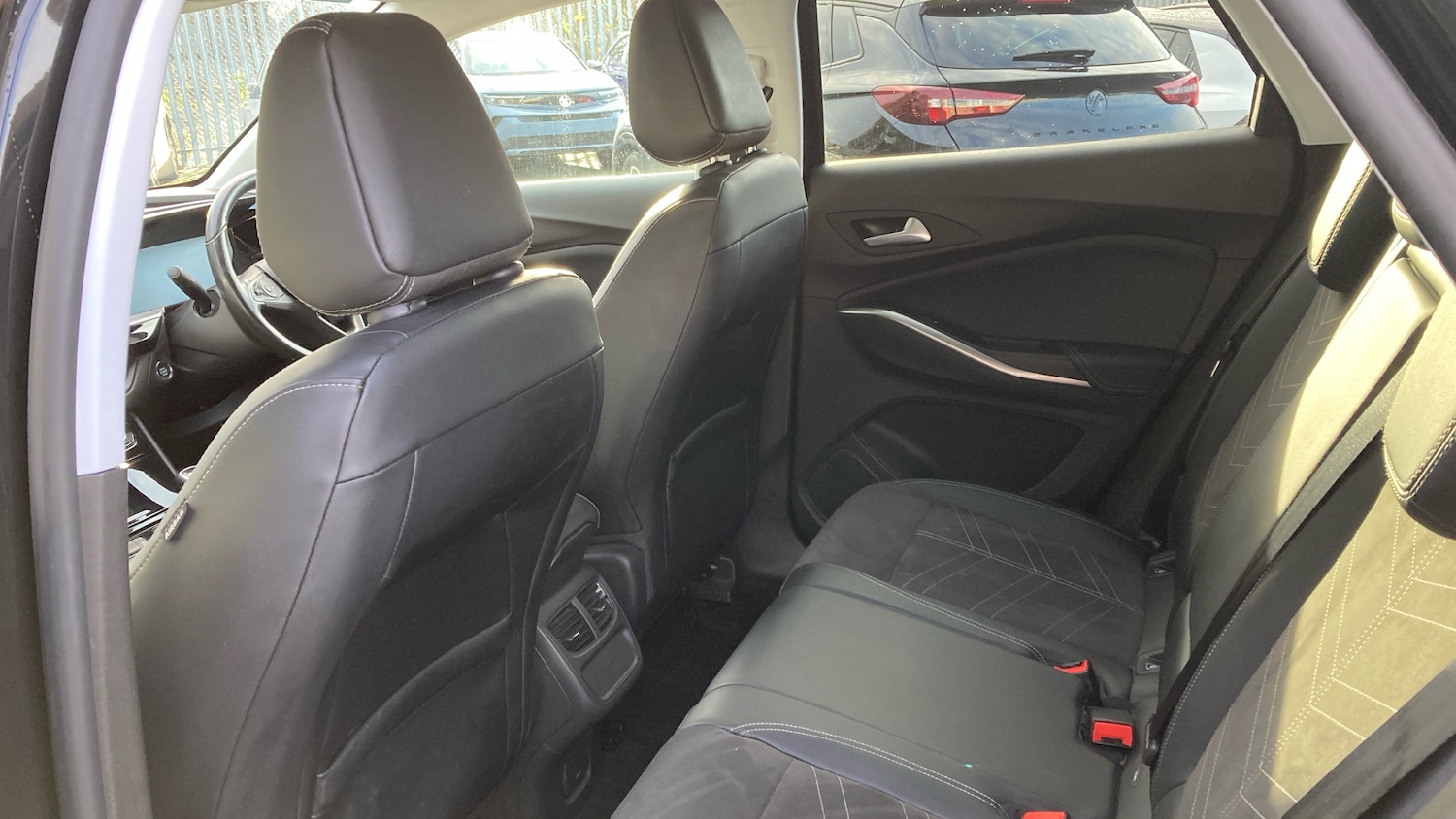 Used Vauxhall Grandland 2022 for sale - 76948193: Photo 16