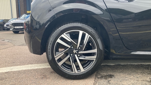 Used Peugeot 208 2023 for sale - 76065914: Photo 7