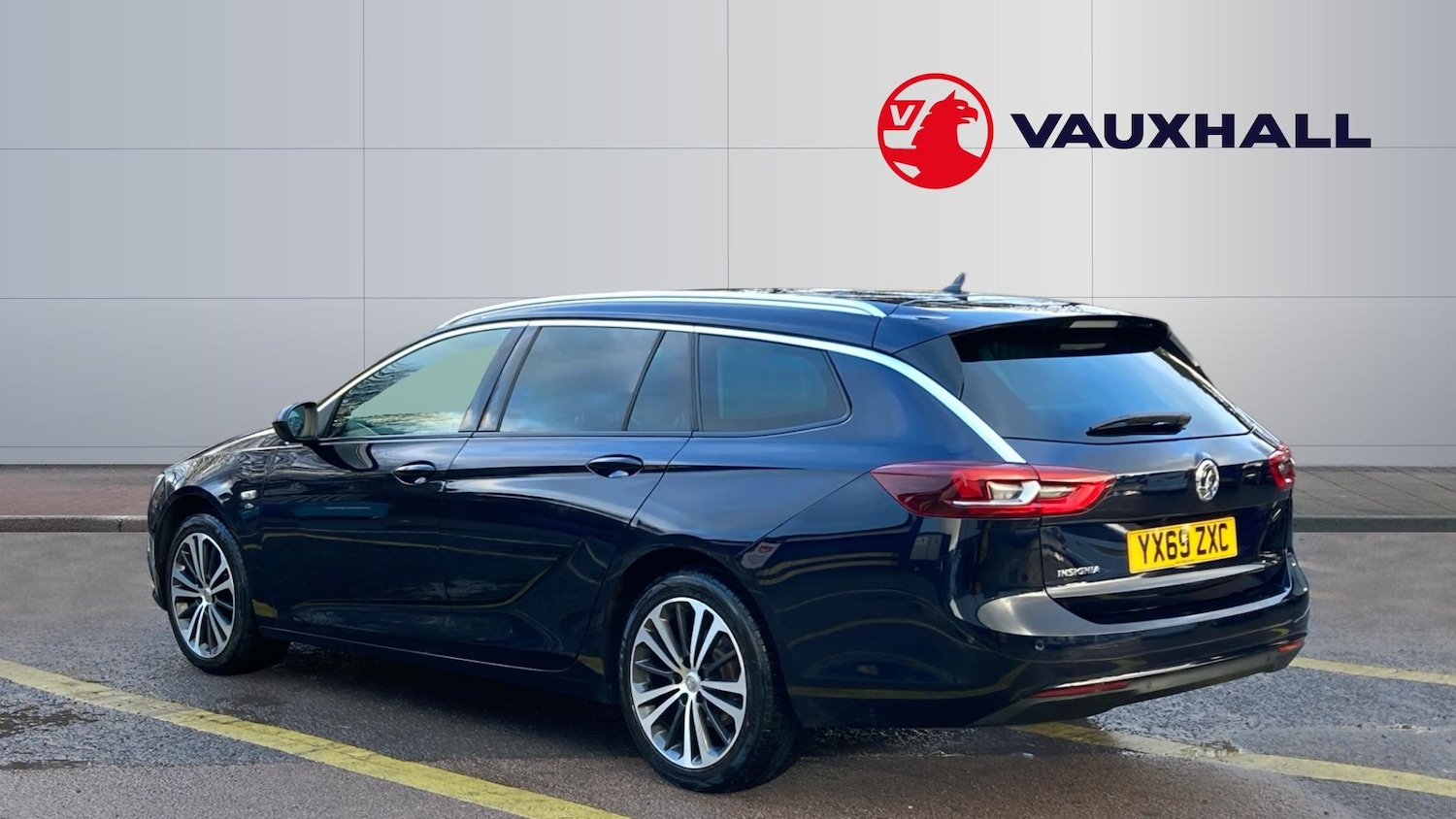 Used Vauxhall Insignia 2019 for sale - 76969687: Photo 2