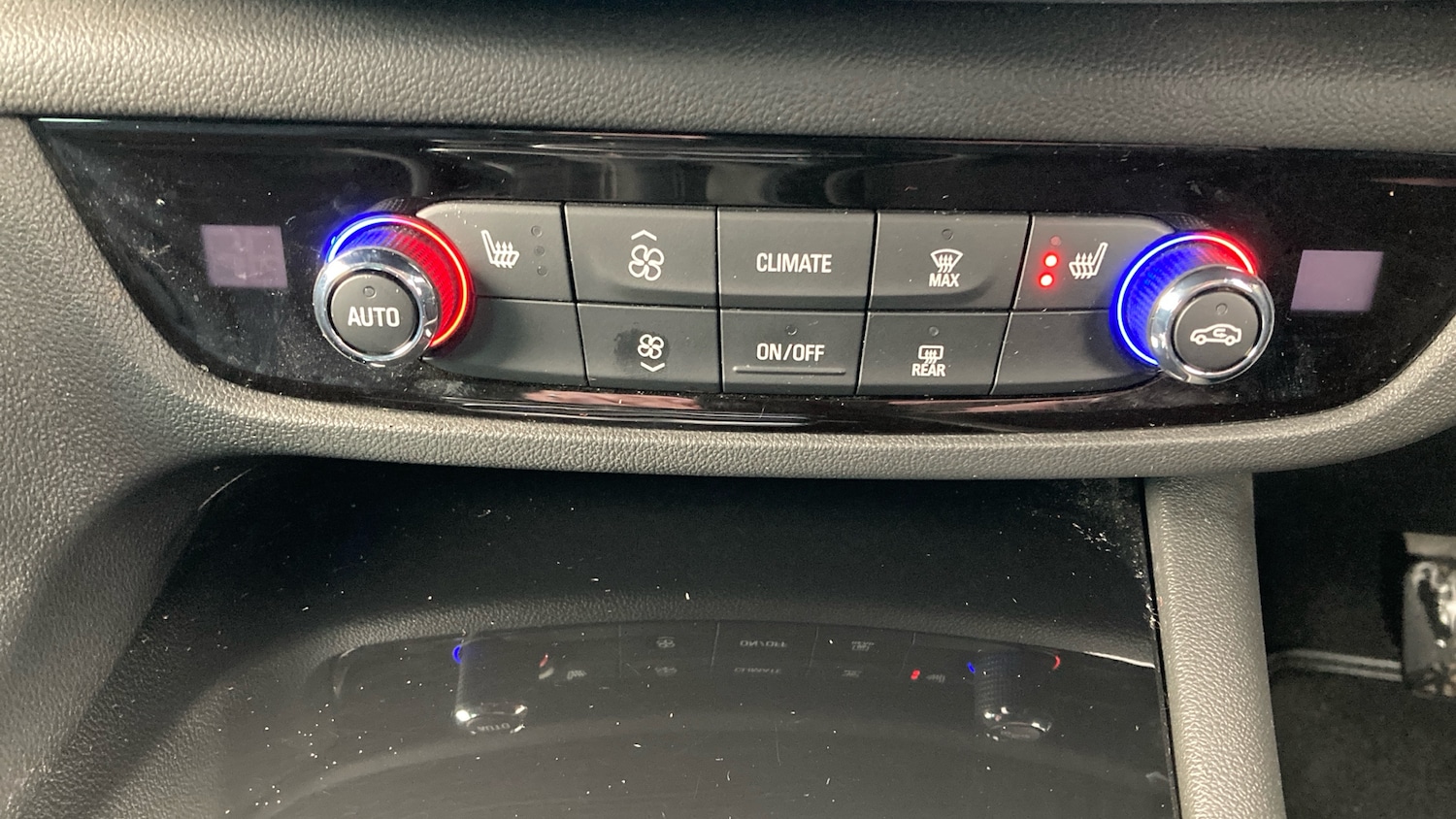 Used Vauxhall Insignia 2019 for sale - 76969687: Photo 25