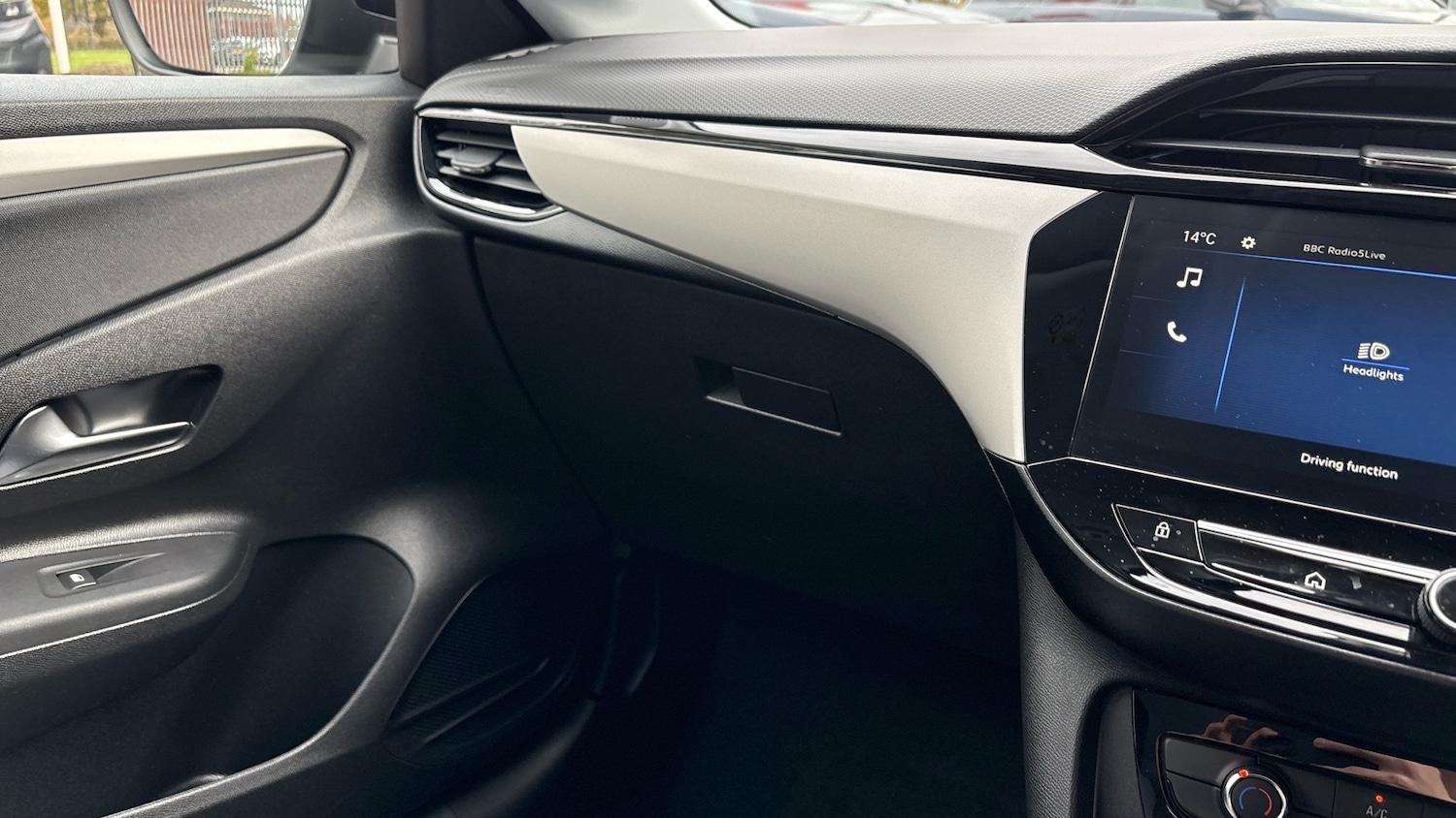 Used Vauxhall Corsa 2023 for sale - 76662925: Photo 37