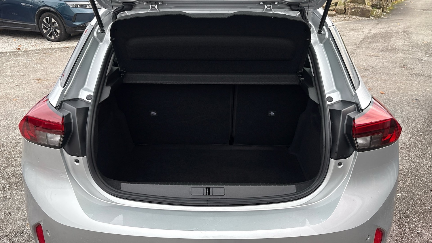 Used Vauxhall Corsa 2023 for sale - 76662925: Photo 4