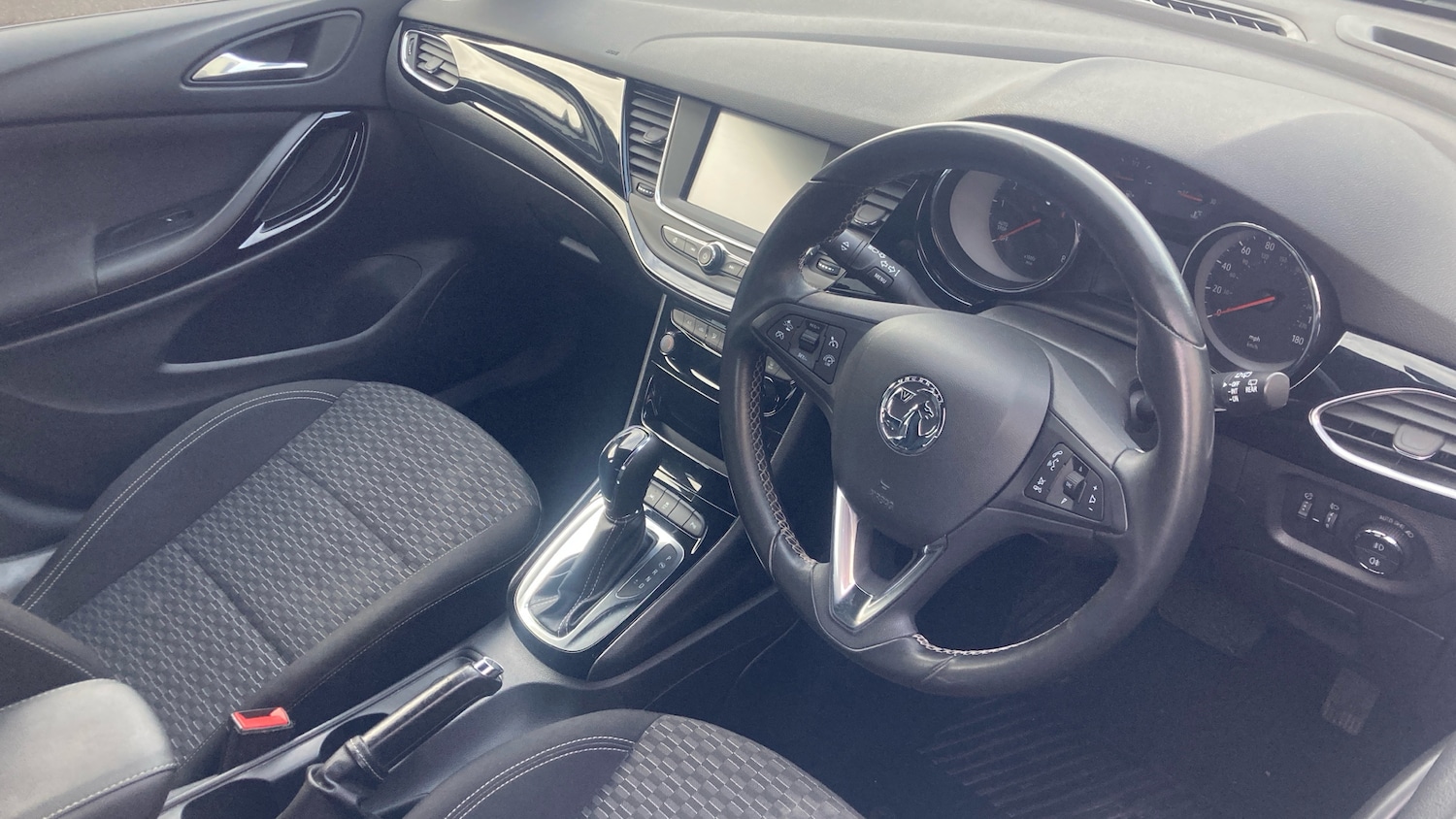 Used Vauxhall Astra 2017 for sale - 77208811: Photo 11