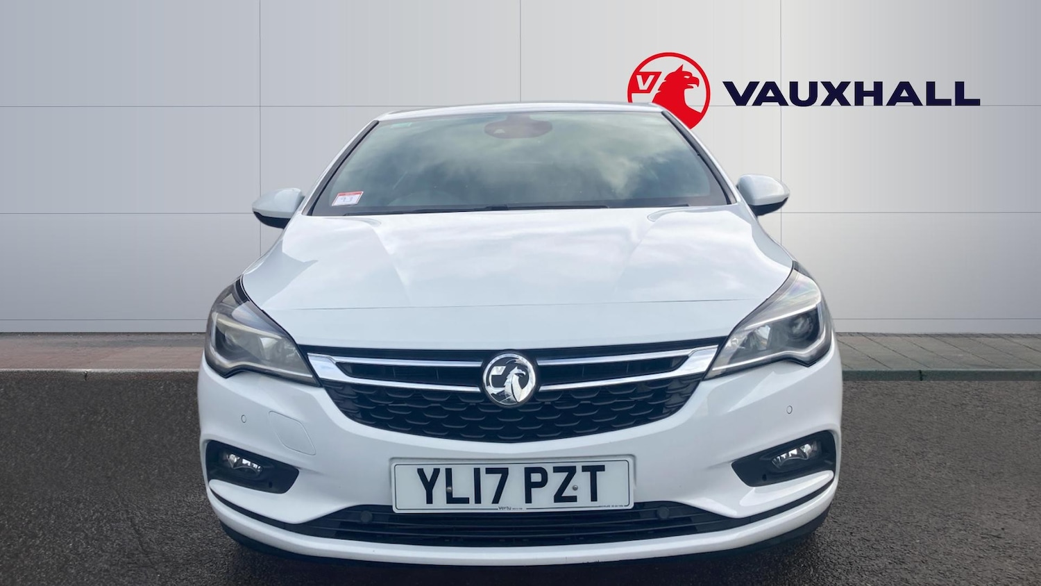 Used Vauxhall Astra 2017 for sale - 77208811: Photo 3