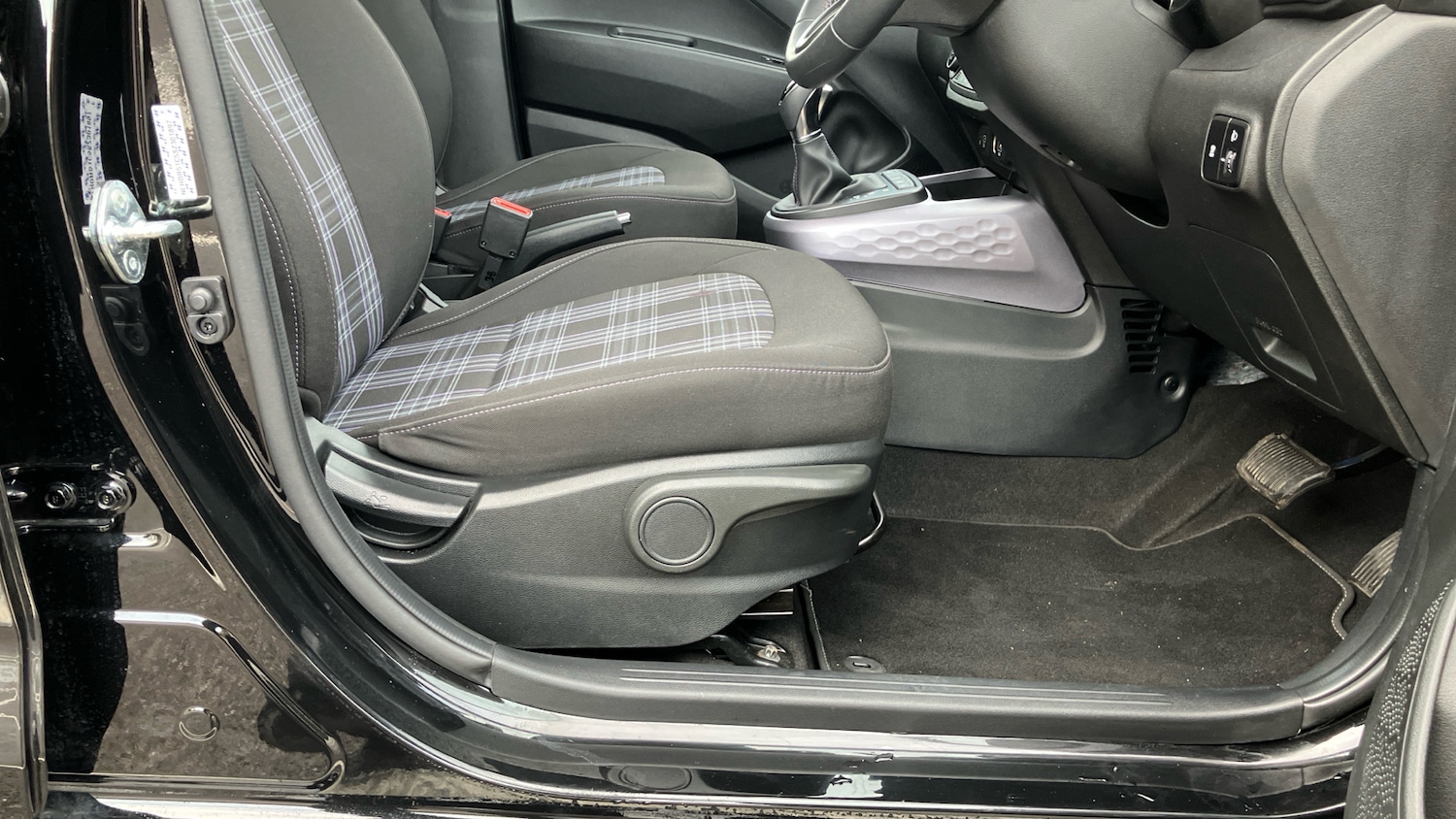 Used Hyundai i10 2024 for sale - 77461582: Photo 34