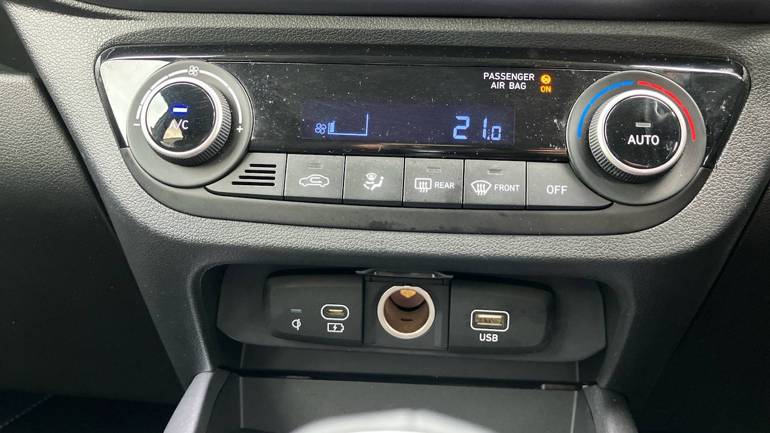 Used Hyundai i10 2024 for sale - 77461582: Photo 40