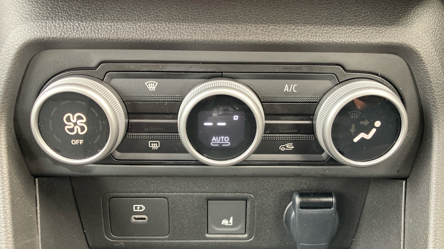 Used Dacia Sandero Stepway 2024 for sale - 76142330: Photo 26