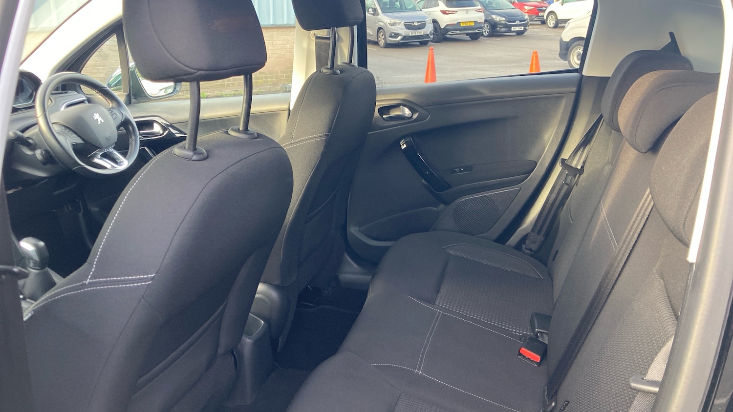 Used Peugeot 208 2019 for sale - 76908423: Photo 16