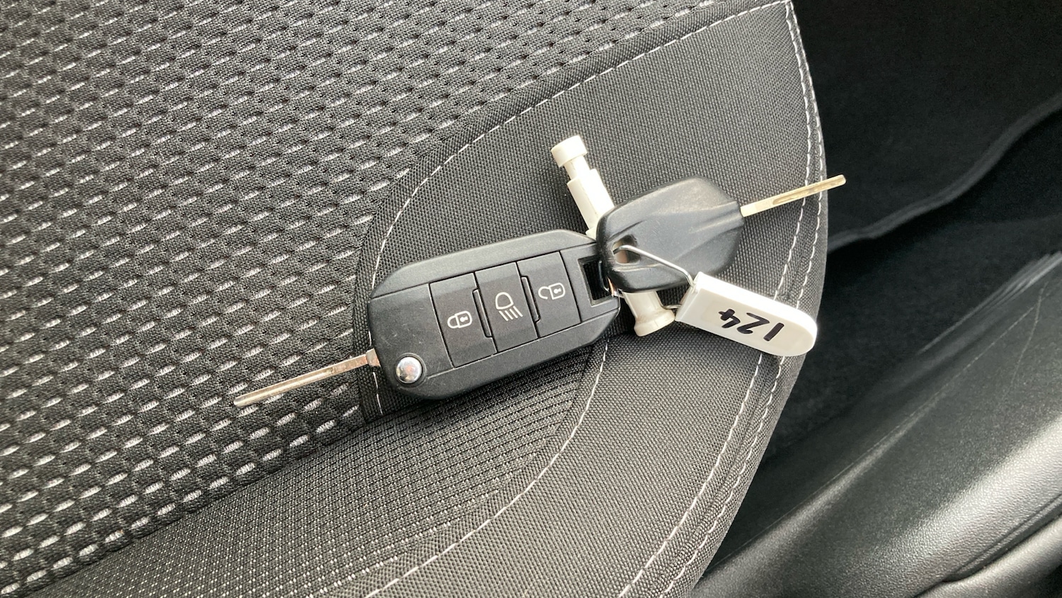 Used Peugeot 208 2019 for sale - 76908423: Photo 20