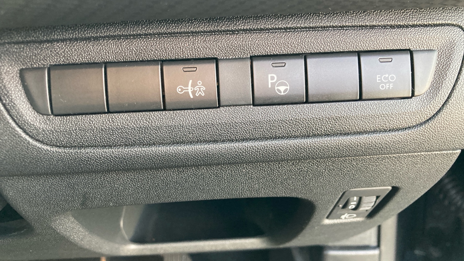 Used Peugeot 208 2019 for sale - 76908423: Photo 27