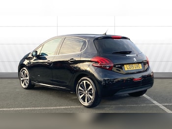 Used Peugeot 208 2019 for sale - 76908423: Photo