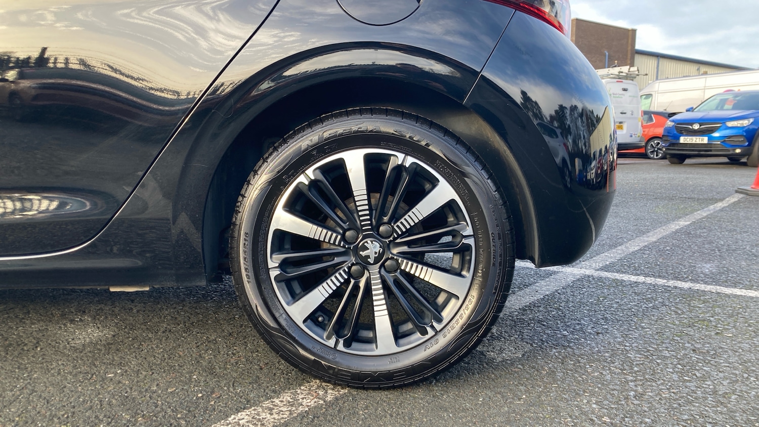 Used Peugeot 208 2019 for sale - 76908423: Photo 7