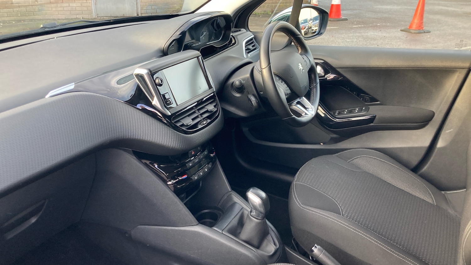 Used Peugeot 208 2019 for sale - 76908423: Photo 9