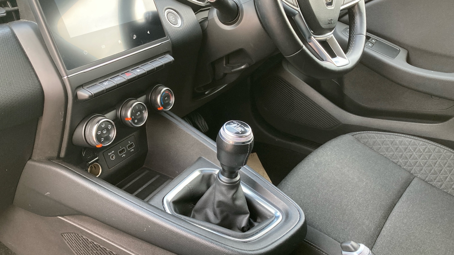 Used Renault Clio 2020 for sale - 76299706: Photo 13