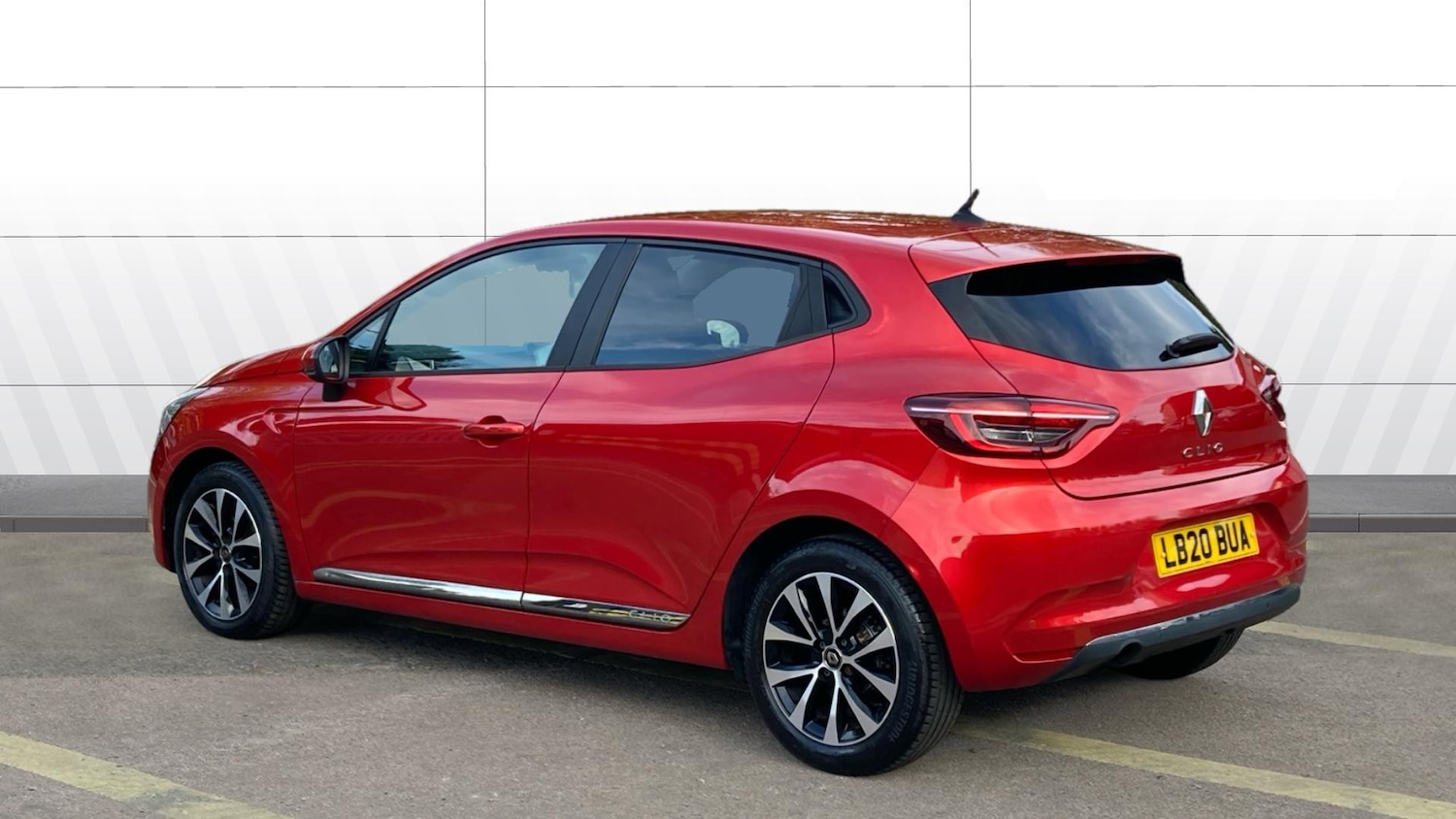 Used Renault Clio 2020 for sale - 76299706: Photo 2