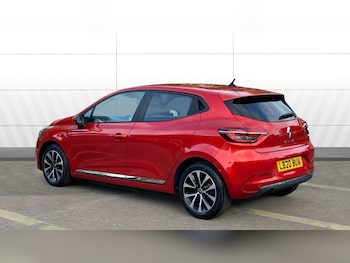 Used Renault Clio 2020 for sale - 76299706: Photo 2