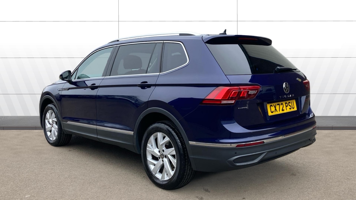 Used Volkswagen Tiguan Allspace 2023 for sale - 77831618: Photo 2