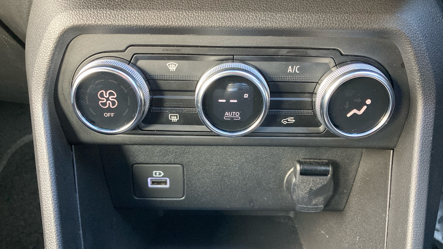 Used Dacia Sandero Stepway 2022 for sale - 76508093: Photo 24