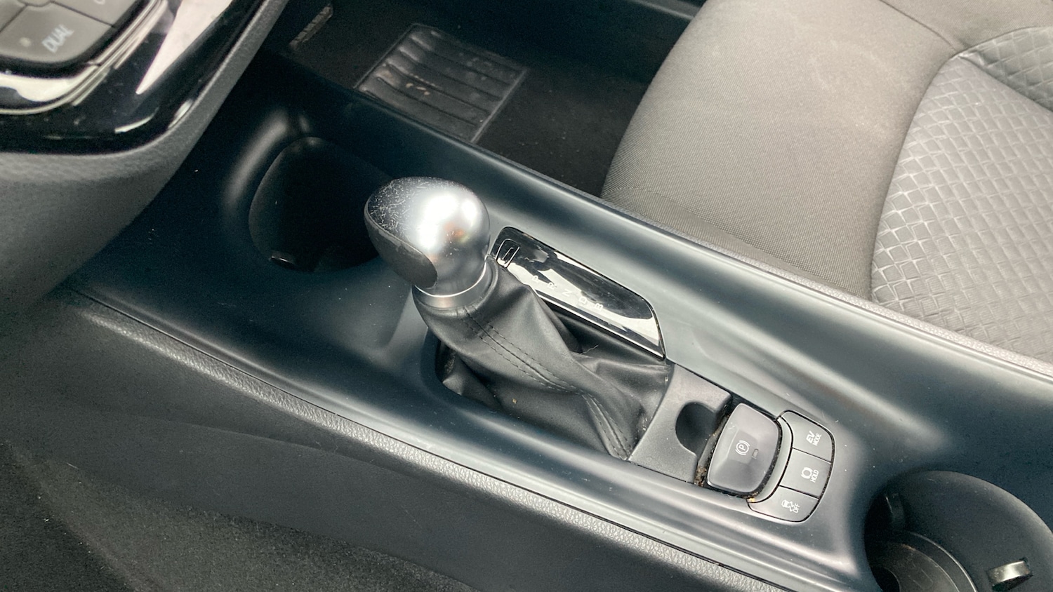 Used Toyota C-HR 2020 for sale - 76554136: Photo 13