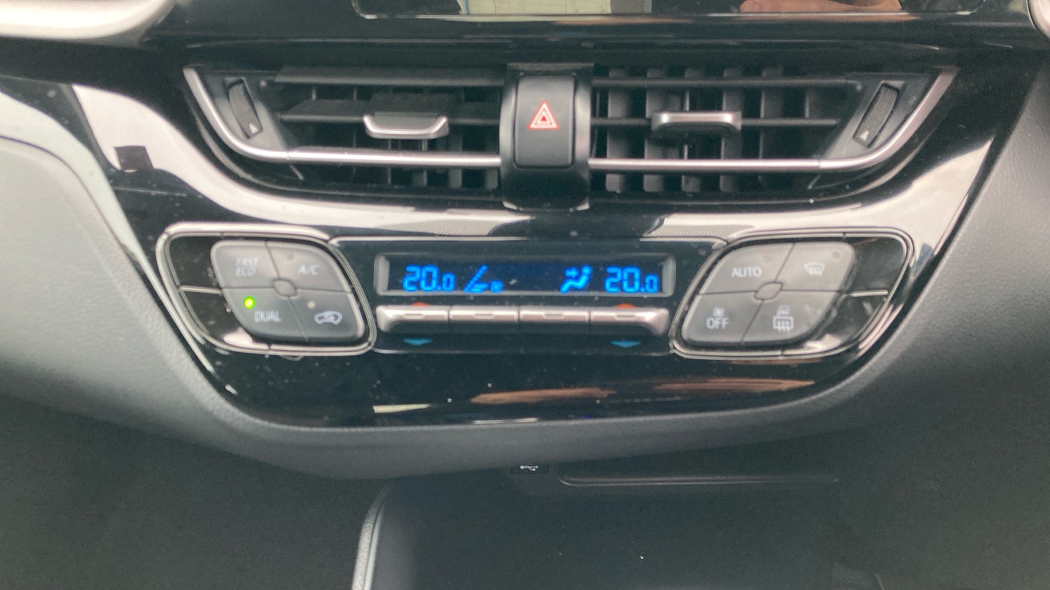 Used Toyota C-HR 2020 for sale - 76554136: Photo 39