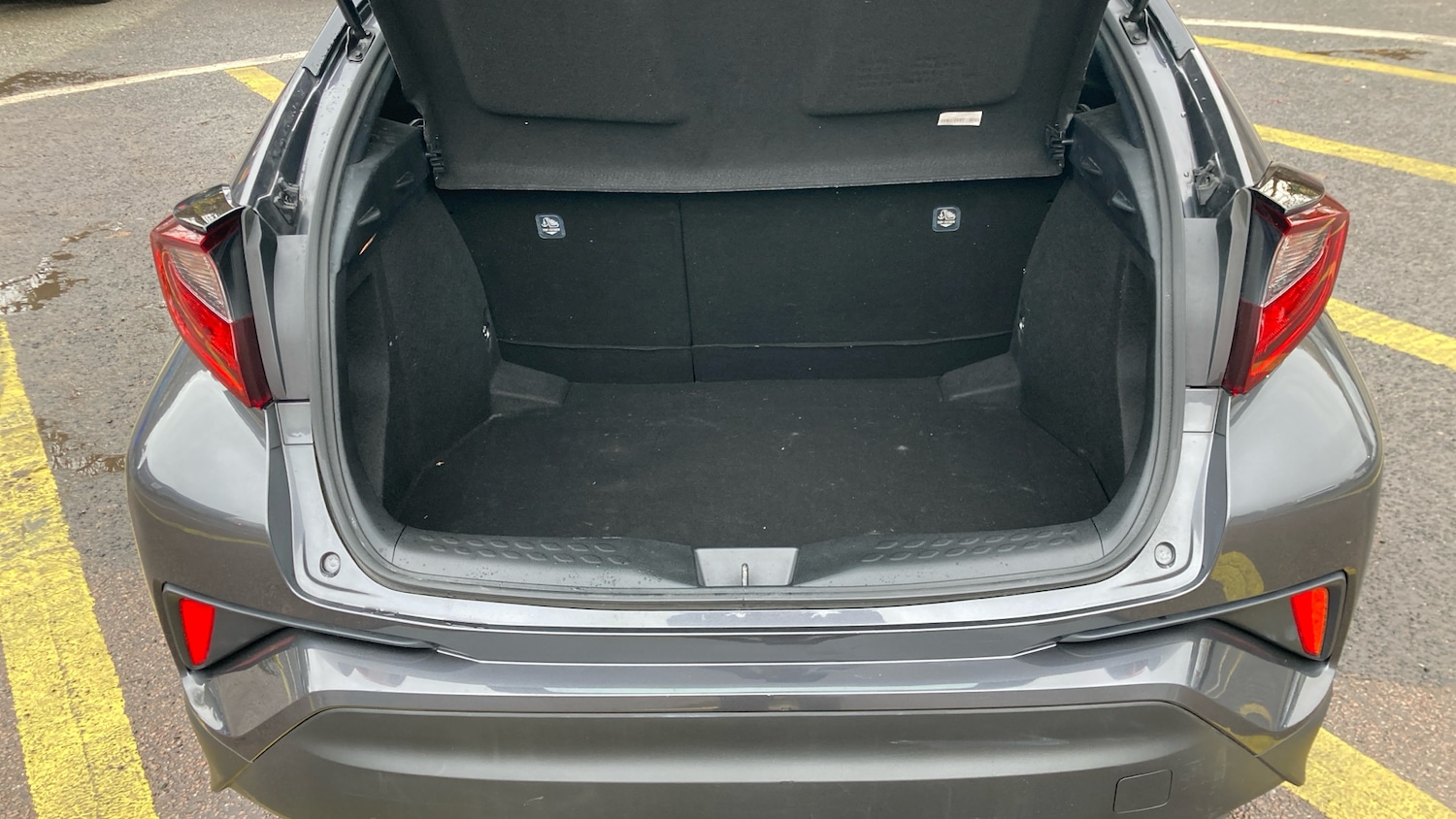 Used Toyota C-HR 2020 for sale - 76554136: Photo 4