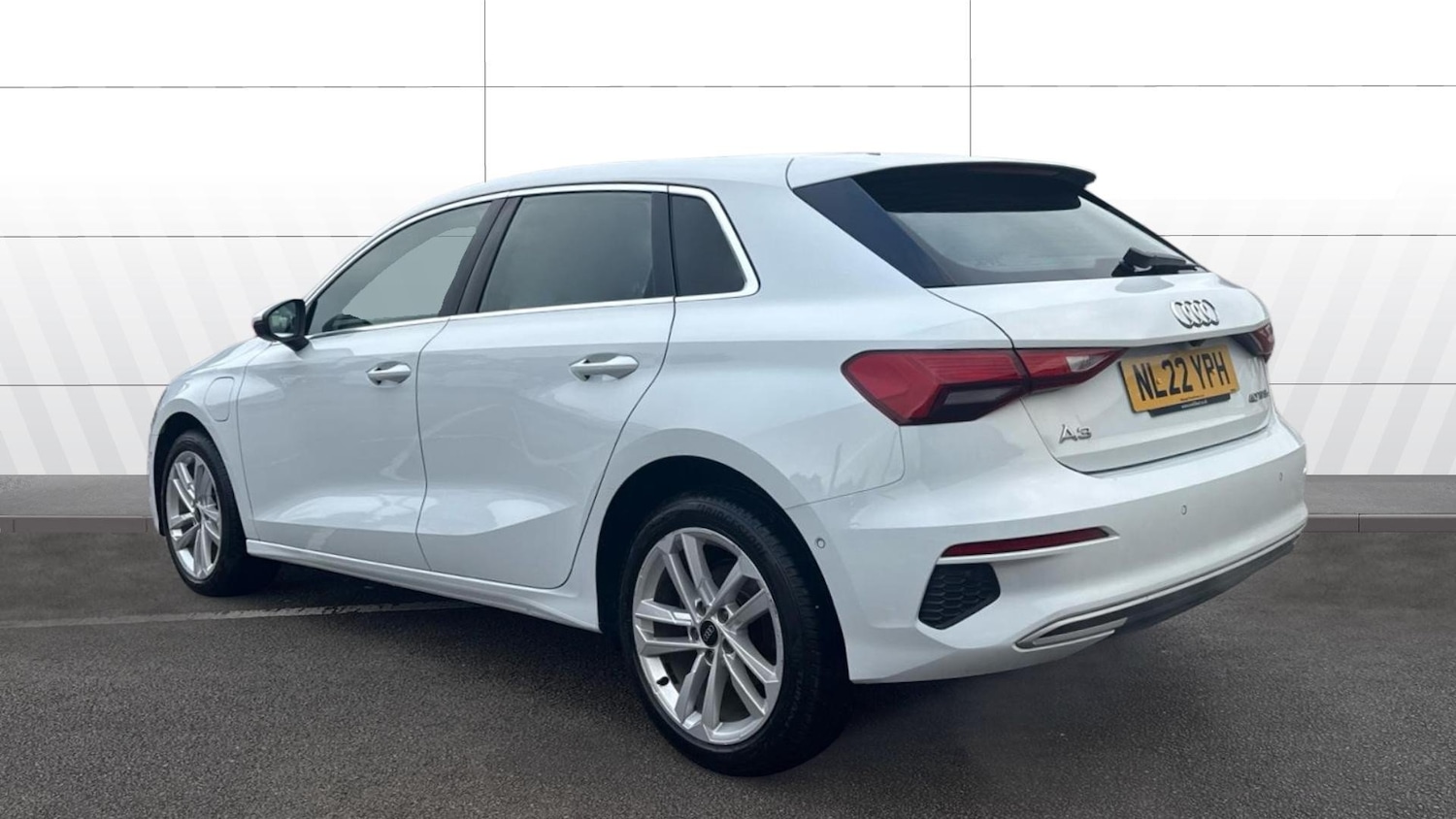 Used Audi A3 2022 for sale - 77138439: Photo 2