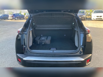 Used Peugeot 2008 2023 for sale - 77893171: Photo