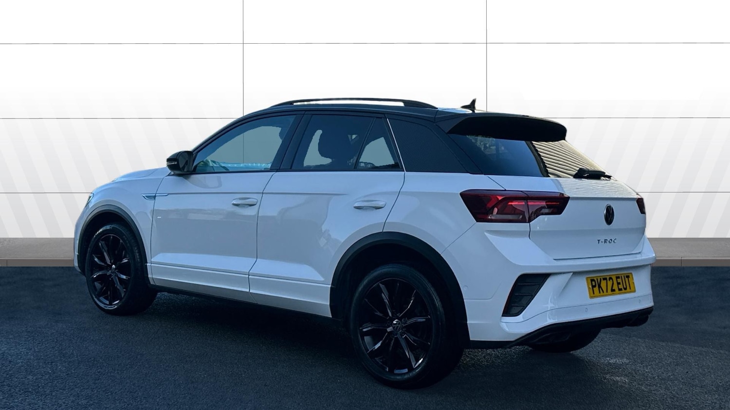 Used Volkswagen T-Roc 2022 for sale - 76979335: Photo 2