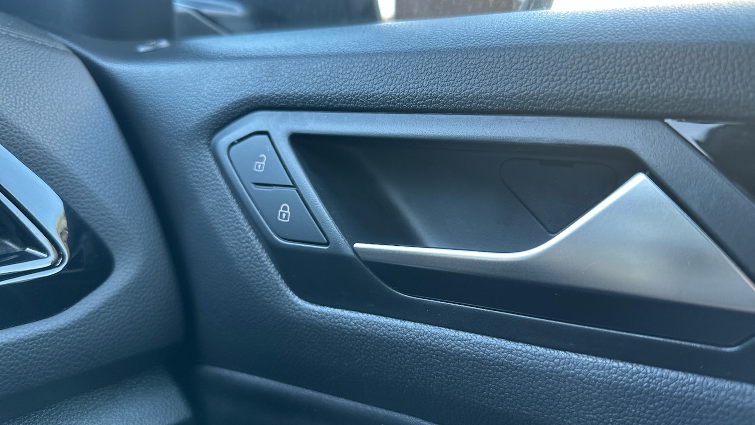 Used Volkswagen T-Roc 2022 for sale - 76979335: Photo 22