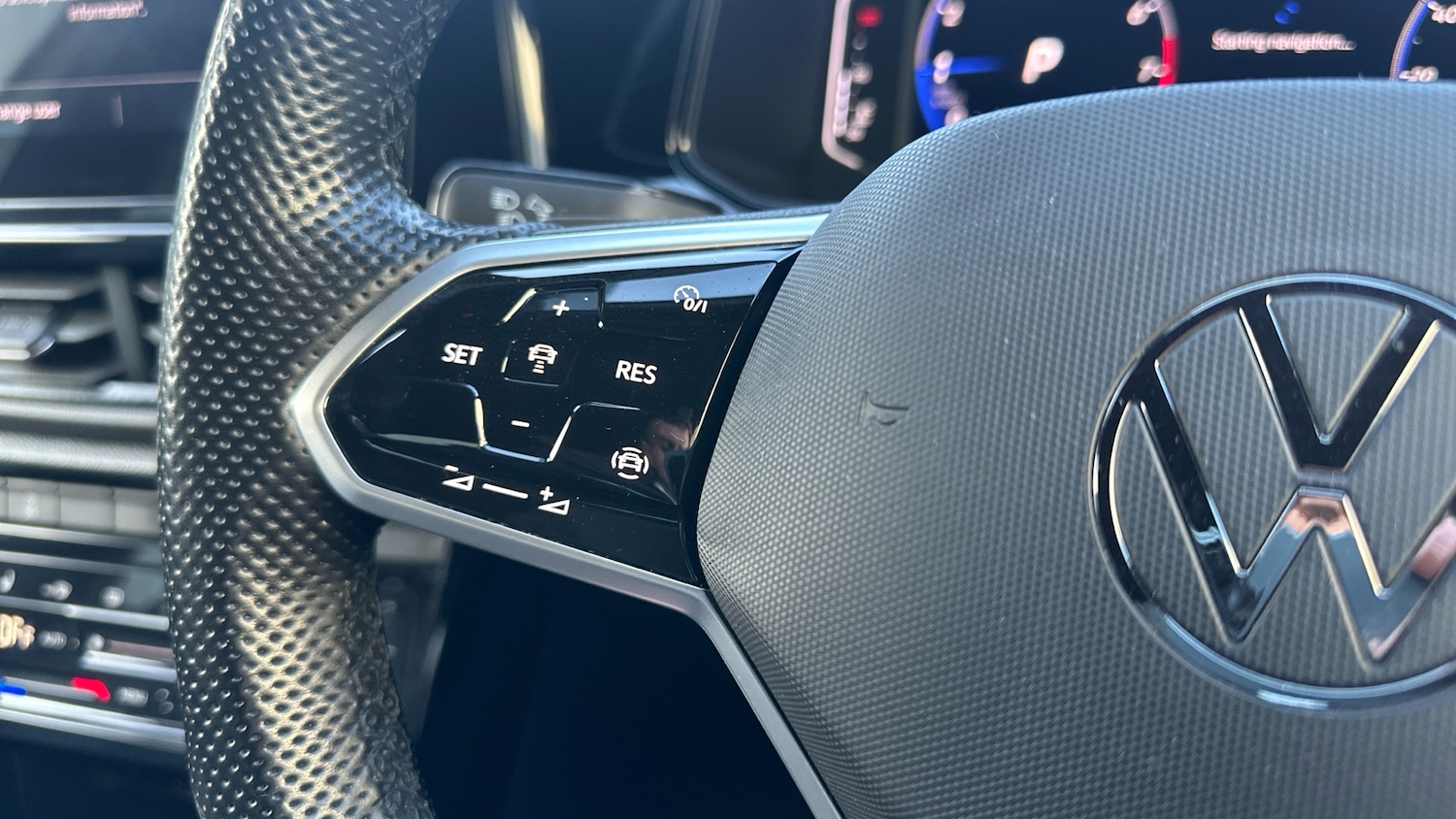 Used Volkswagen T-Roc 2022 for sale - 76979335: Photo 25