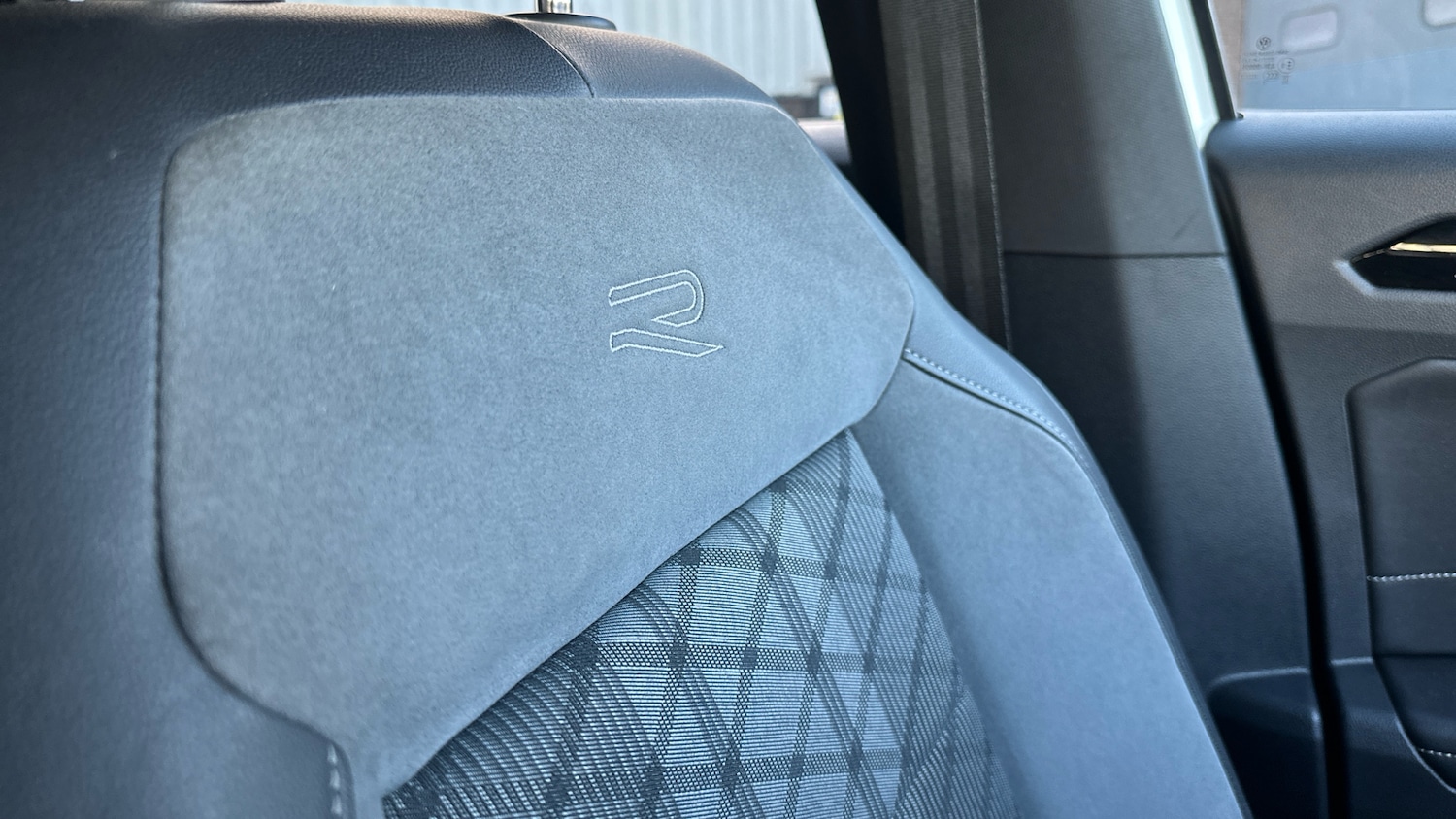 Used Volkswagen T-Roc 2022 for sale - 76979335: Photo 36