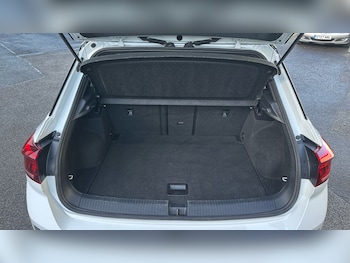 Used Volkswagen T-Roc 2022 for sale - 76979335: Photo