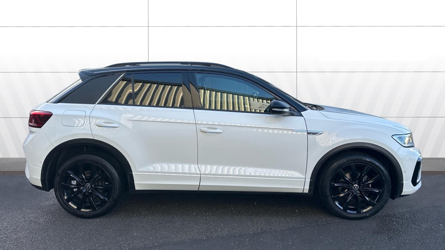 Used Volkswagen T-Roc 2022 for sale - 76979335: Photo 5