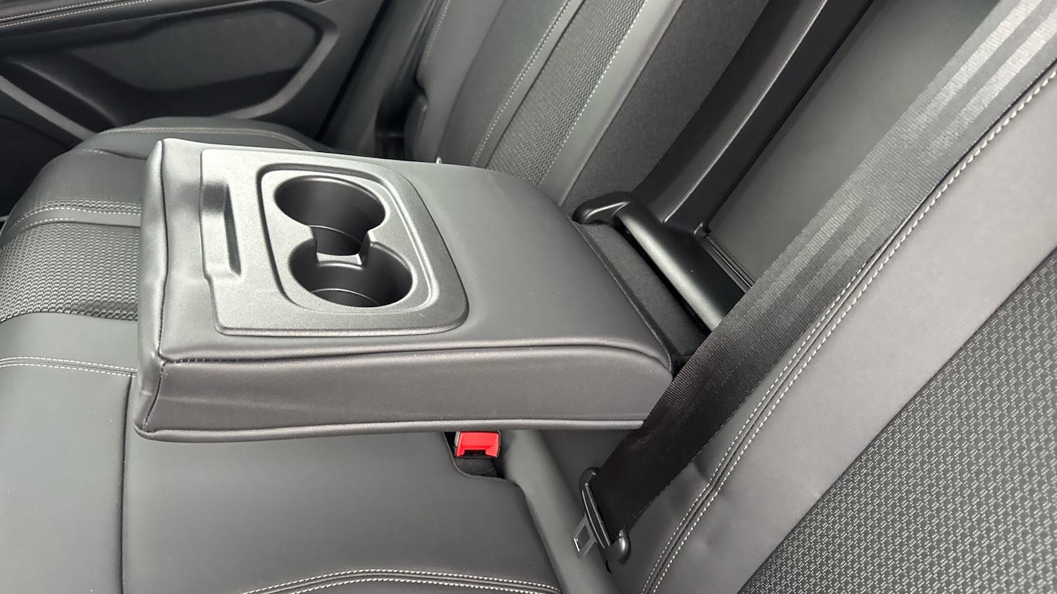 Used Peugeot 3008 2023 for sale - 76415699: Photo 24