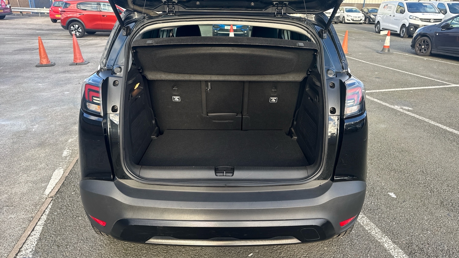 Used Vauxhall Crossland 2022 for sale - 77077256: Photo 4