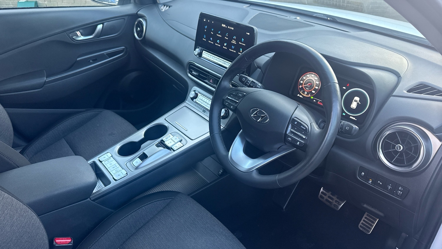 Used Hyundai KONA 2023 for sale - 77964792: Photo 11