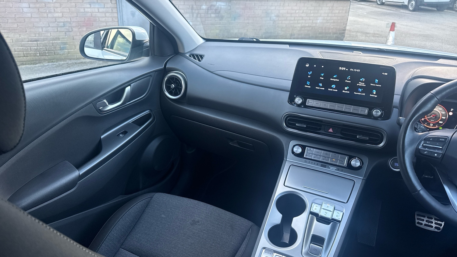 Used Hyundai KONA 2023 for sale - 77964792: Photo 14