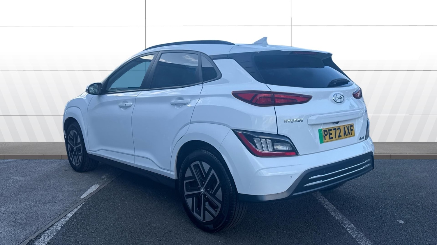 Used Hyundai KONA 2023 for sale - 77964792: Photo 2