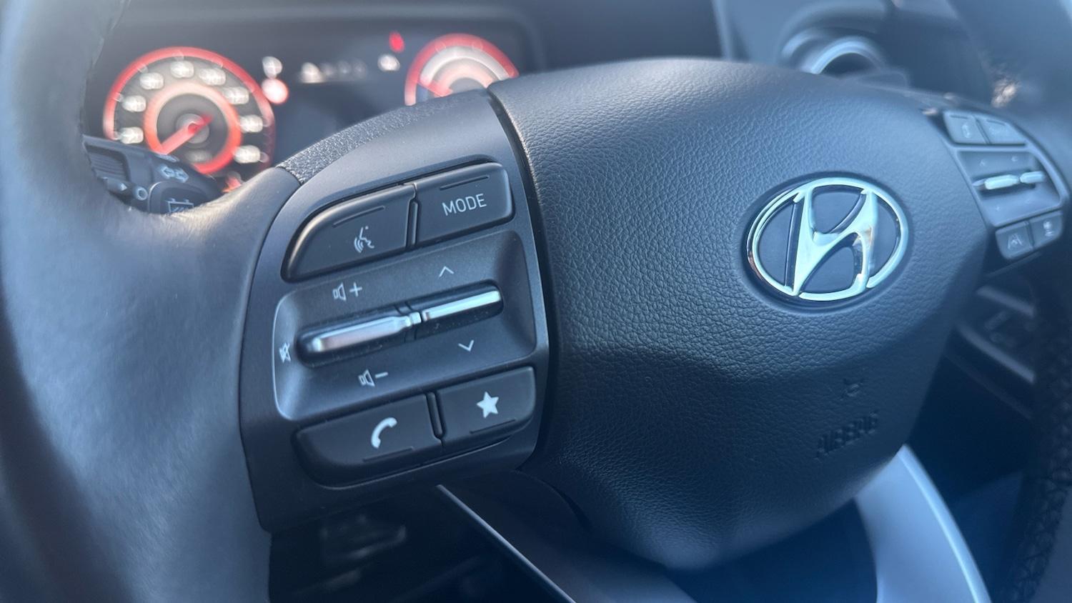 Used Hyundai KONA 2023 for sale - 77964792: Photo 36