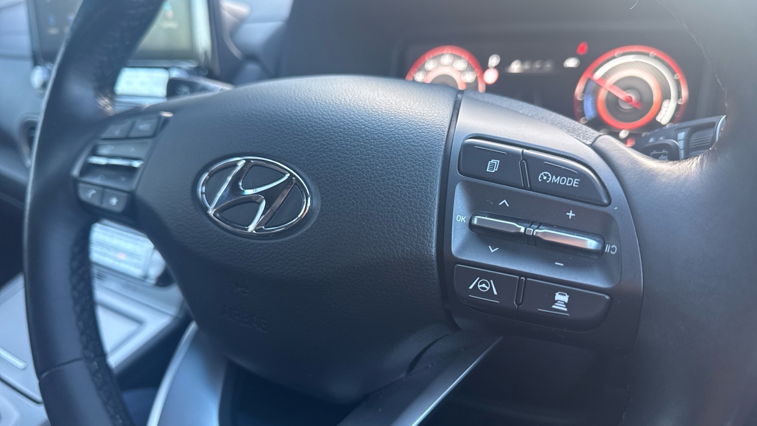 Used Hyundai KONA 2023 for sale - 77964792: Photo 37