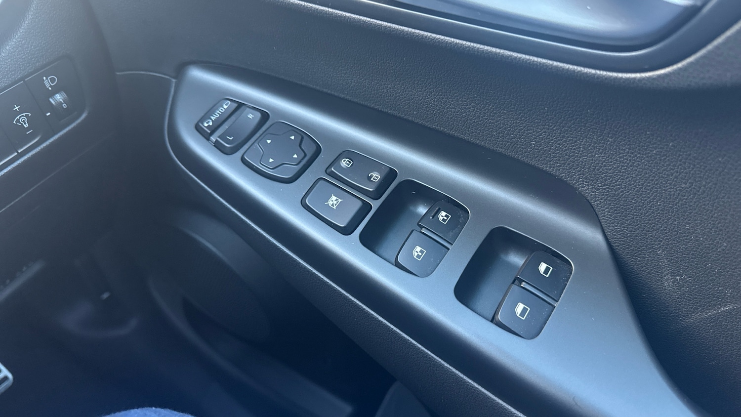 Used Hyundai KONA 2023 for sale - 77964792: Photo 41